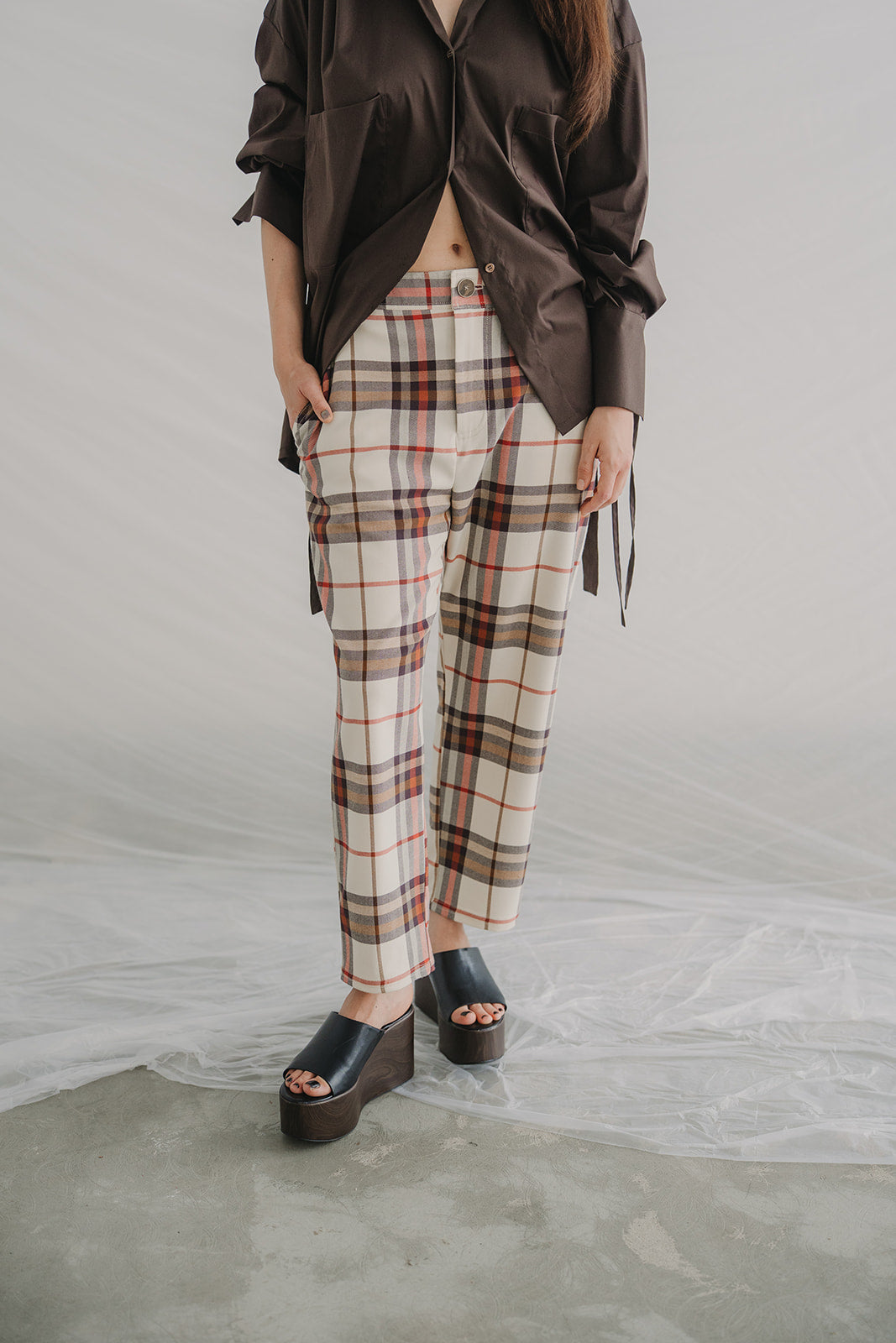 CUT PANTS