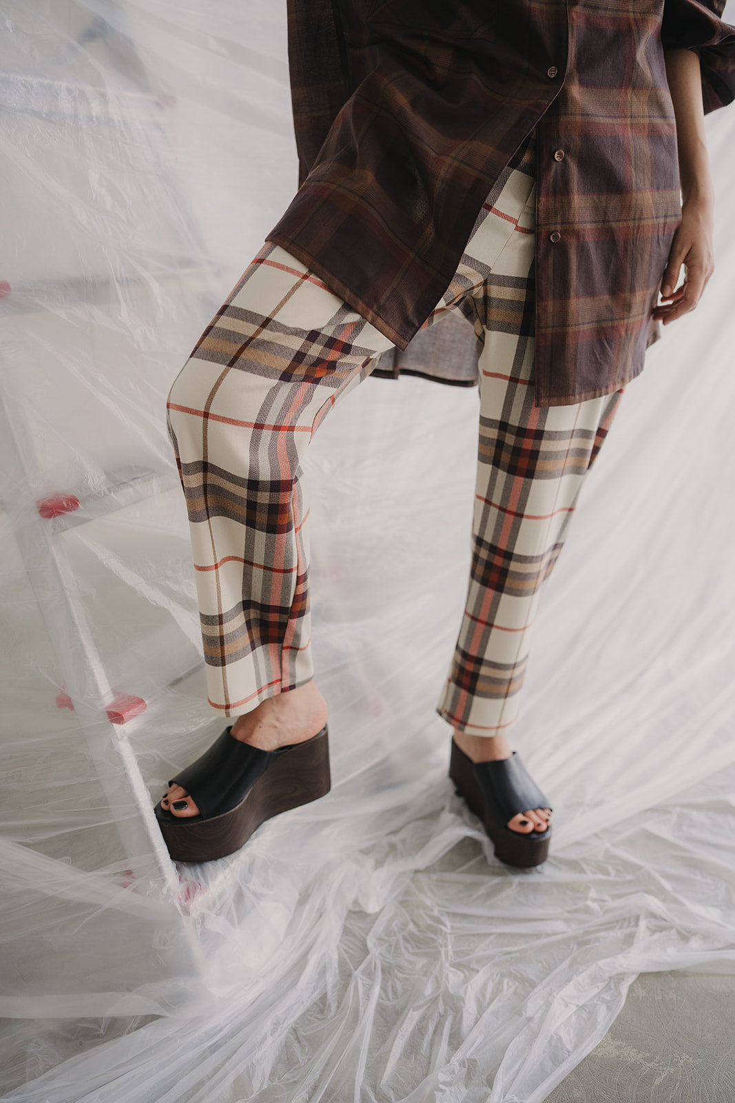 CUT PANTS