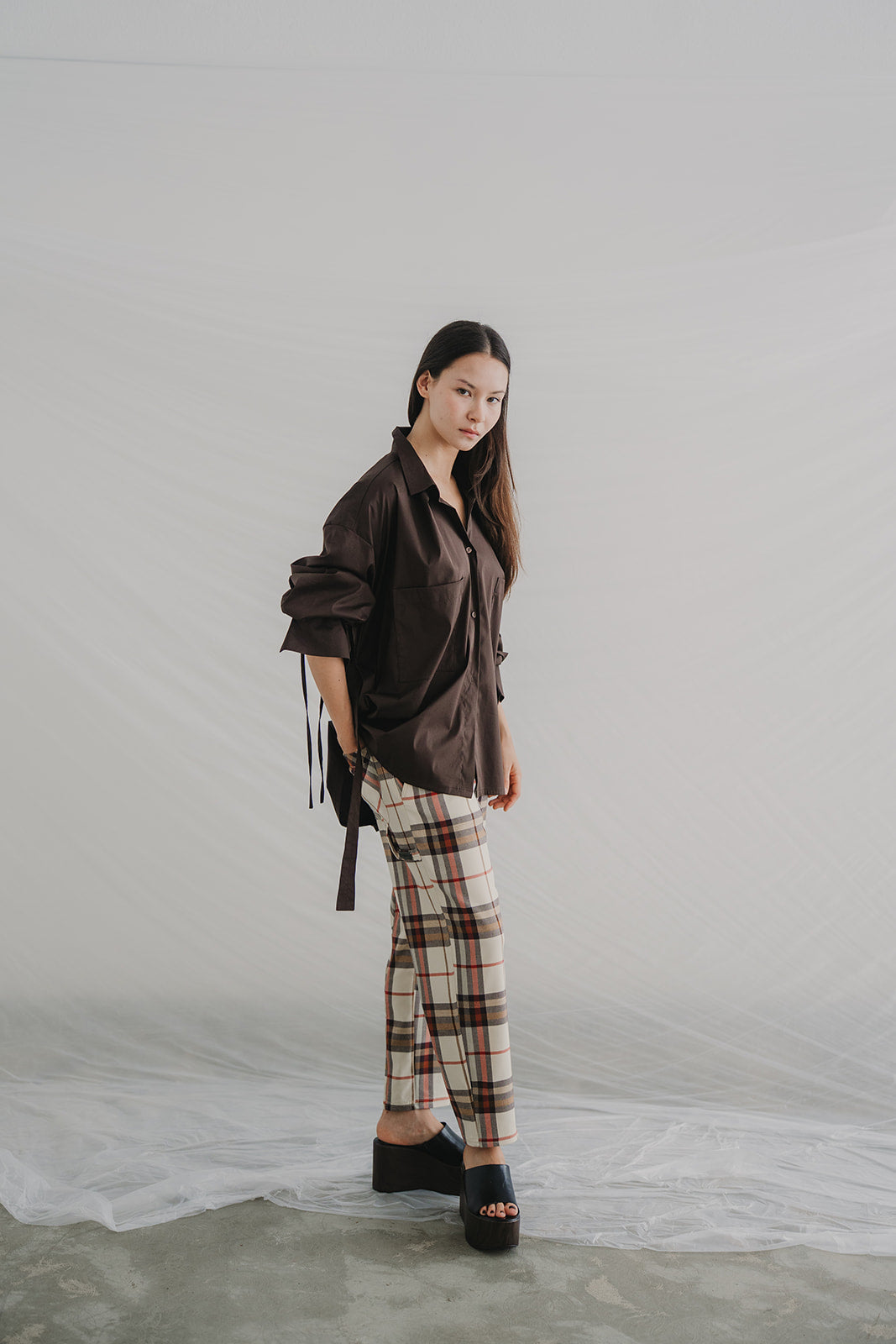 CUT PANTS